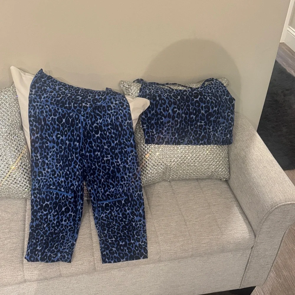 Aerie Blue Leopard Print Leggings - Picture 1 of 4